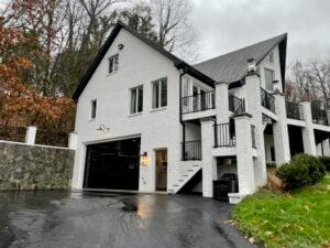 How to Troubleshoot Common Garage Door Problems in Williamsburg